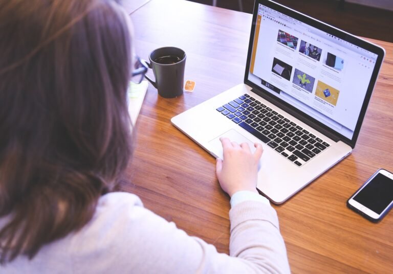 what is a digital strategist